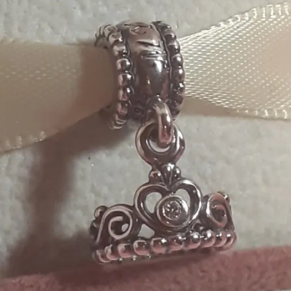 Pandora Disney Ariel dress, Murano and princess tiara charm set. - Picture 5 of 11